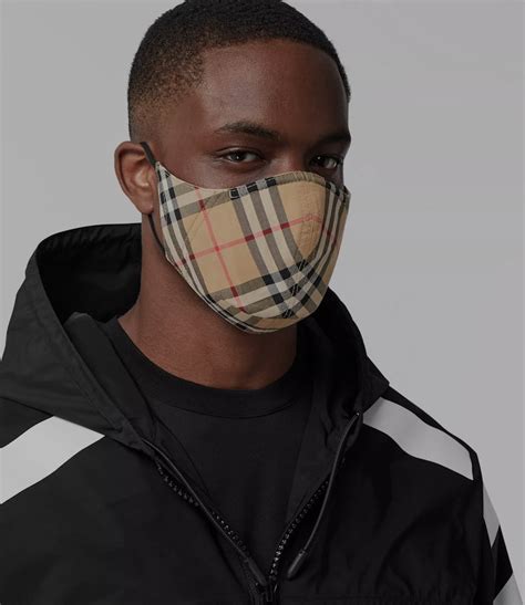 burberry mundschutz preis|Burberry kicks off the rise of luxury face masks .